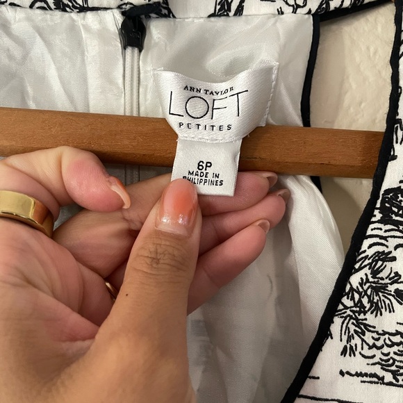 French Scenic Printed Dress• - Picture 3 of 6